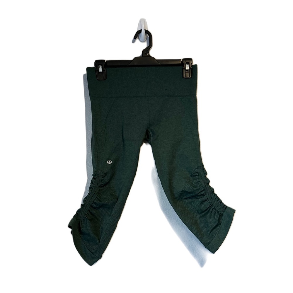 Lululemon Dark Green Ruched Capri Leggings Workout Pants
